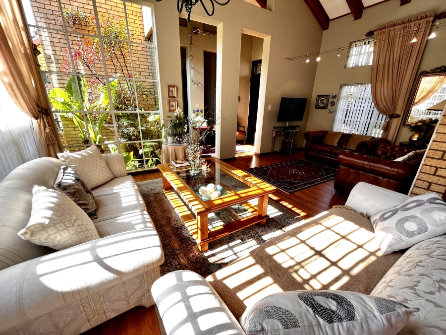 4 Bedroom Property for Sale in Van Der Hoff Park North West